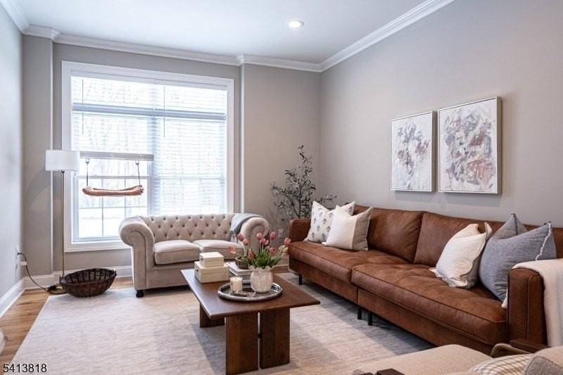 1 Reynolds Ave - Photo 6 of 25