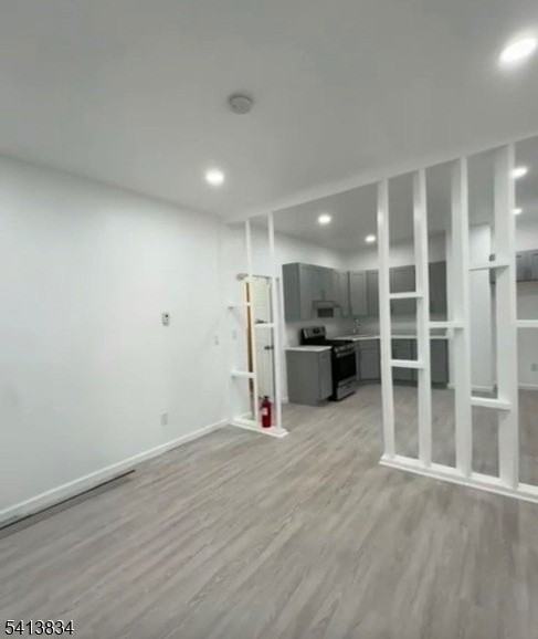 793 E 19th St #3 - Photo 3 of 8