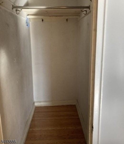 467 E 37th St - Photo 5 of 17