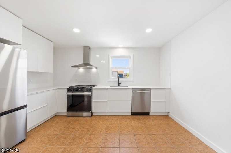 104 Marne St - Photo 3 of 16