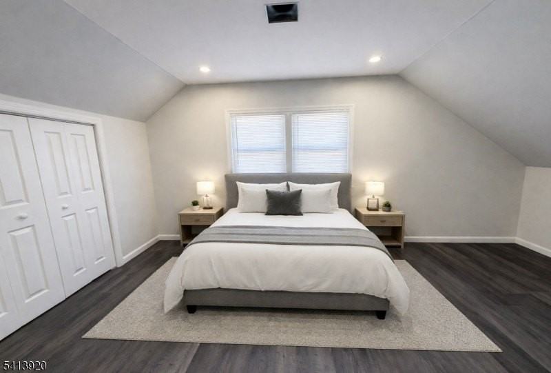 707 E 30th St - Photo 5 of 8