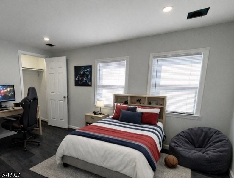 707 E 30th St - Photo 6 of 8