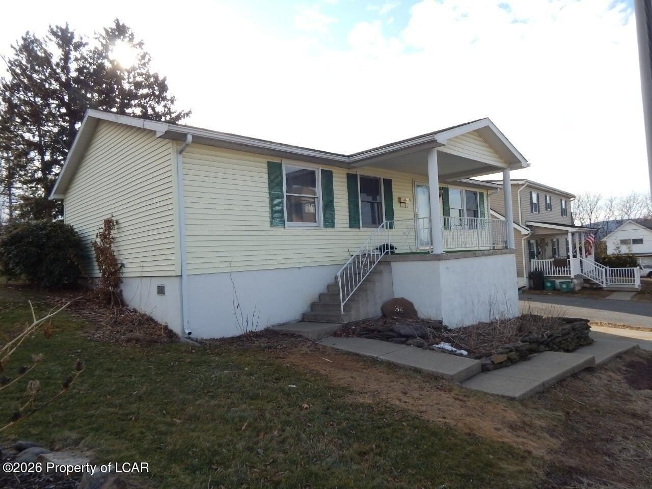 34 Rock St - Photo 3 of 21