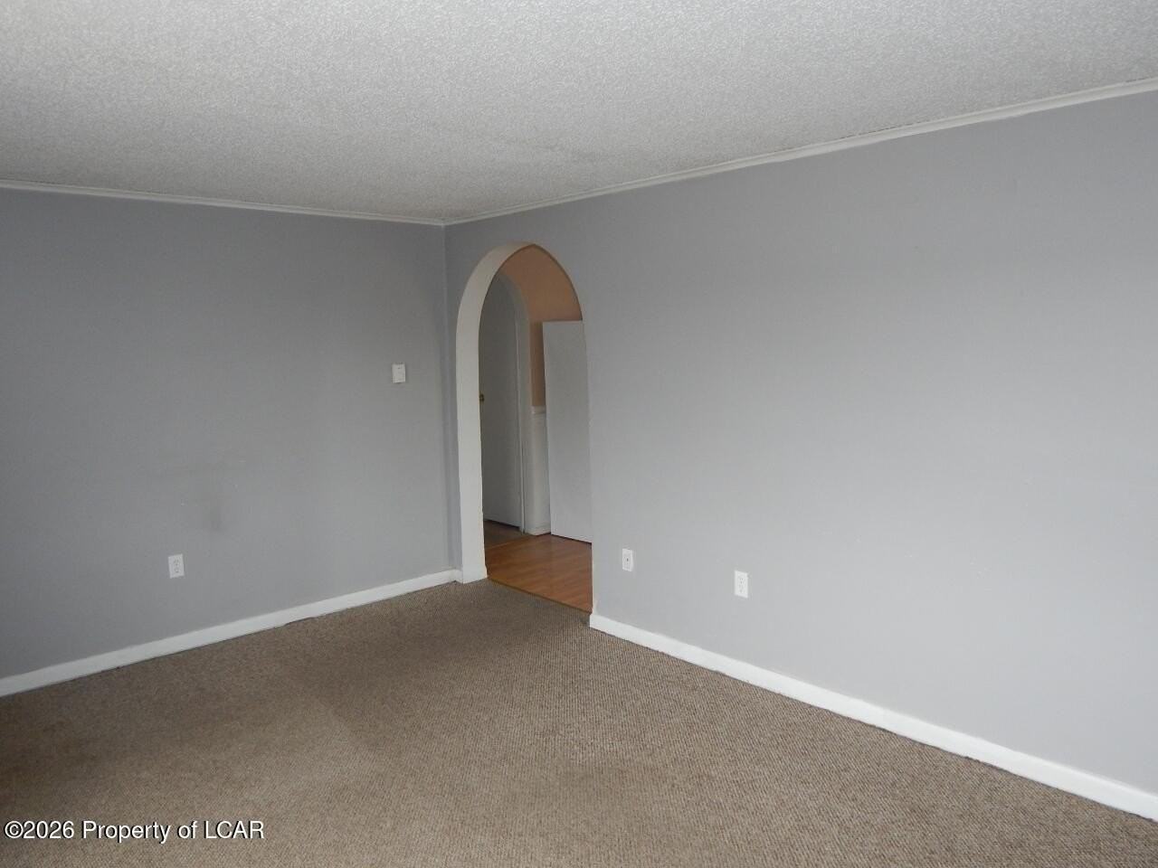 34 Rock St - Photo 7 of 21