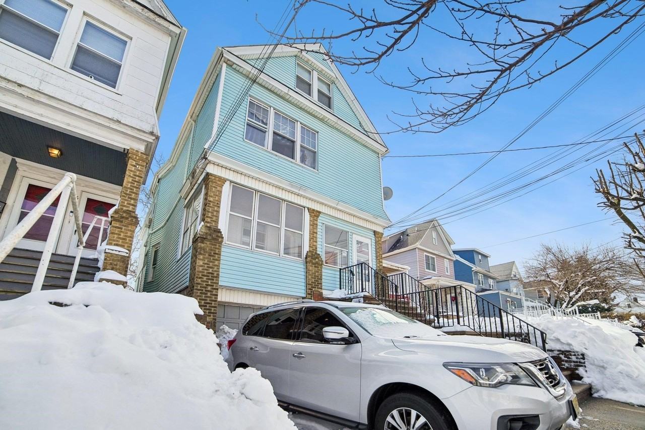 78 W 6th St #1 - Photo 2 of 27