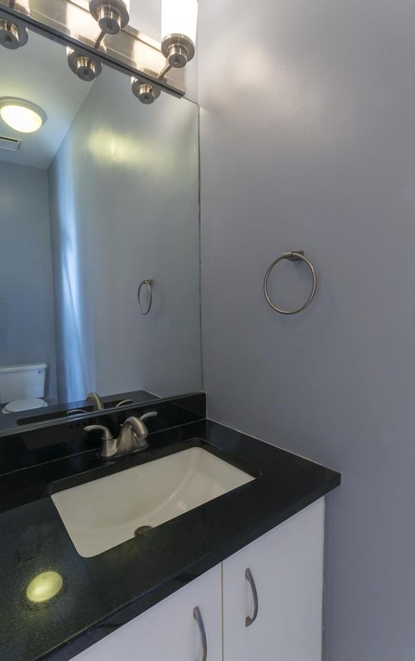 110 Morris St #PH - Photo 6 of 14