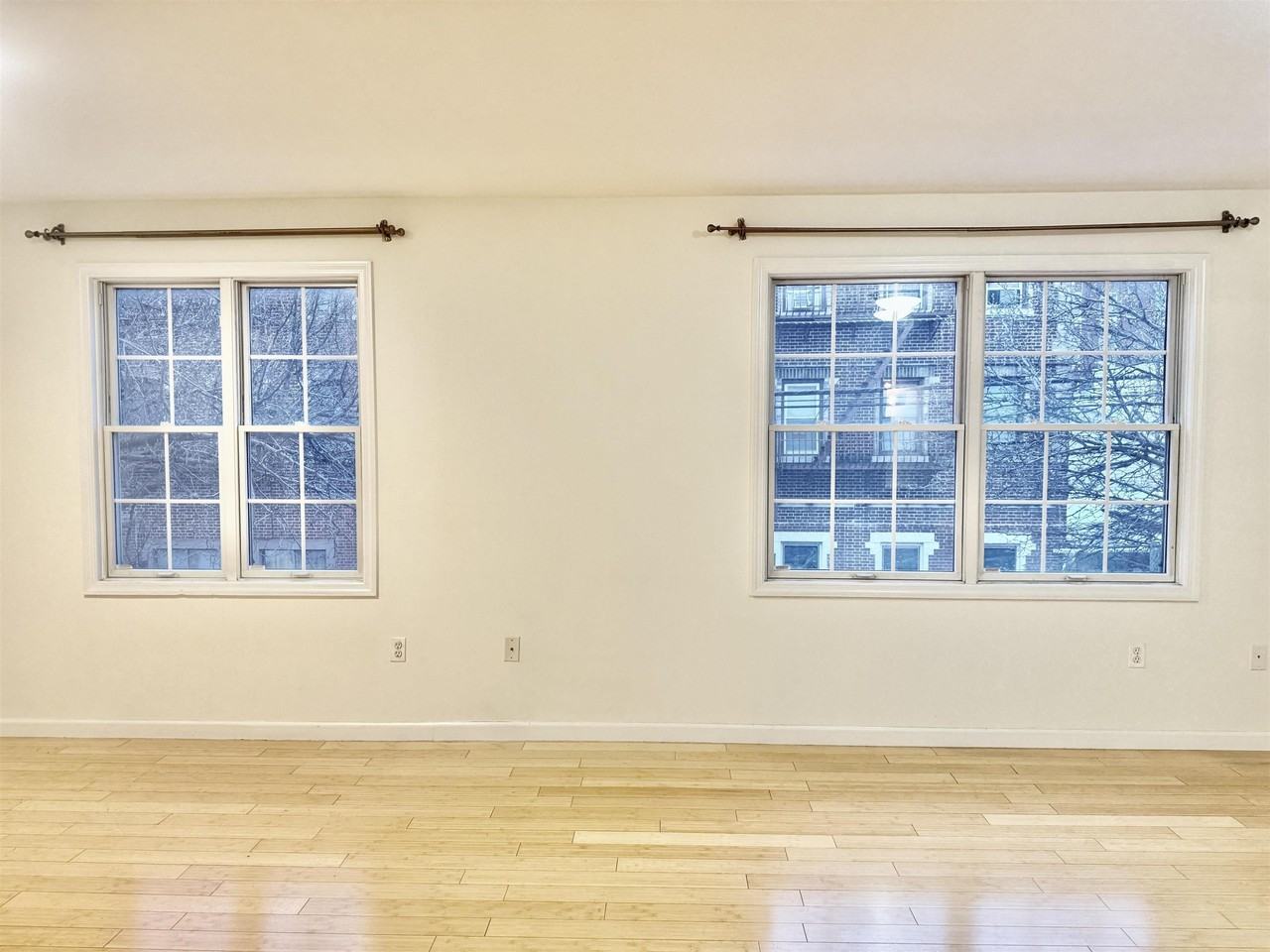 301 61st St #1C - Photo 3 of 8