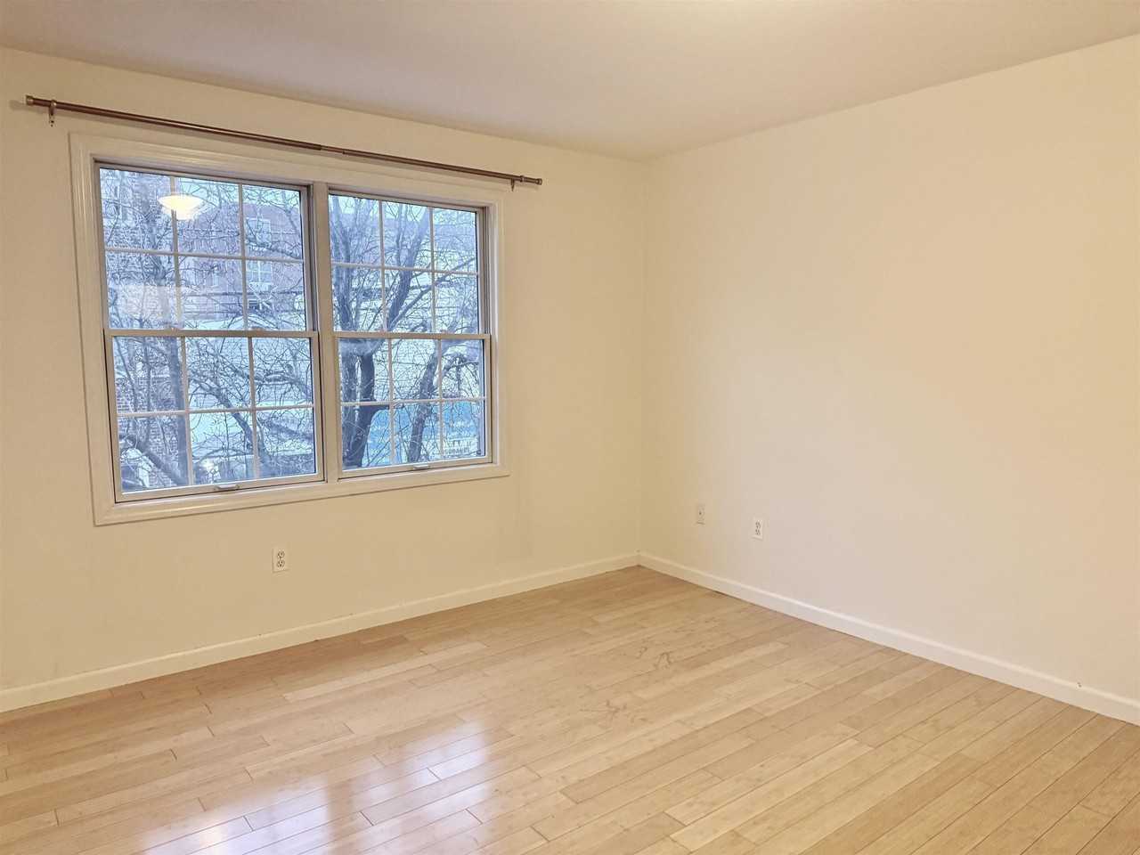 301 61st St #1C - Photo 6 of 8