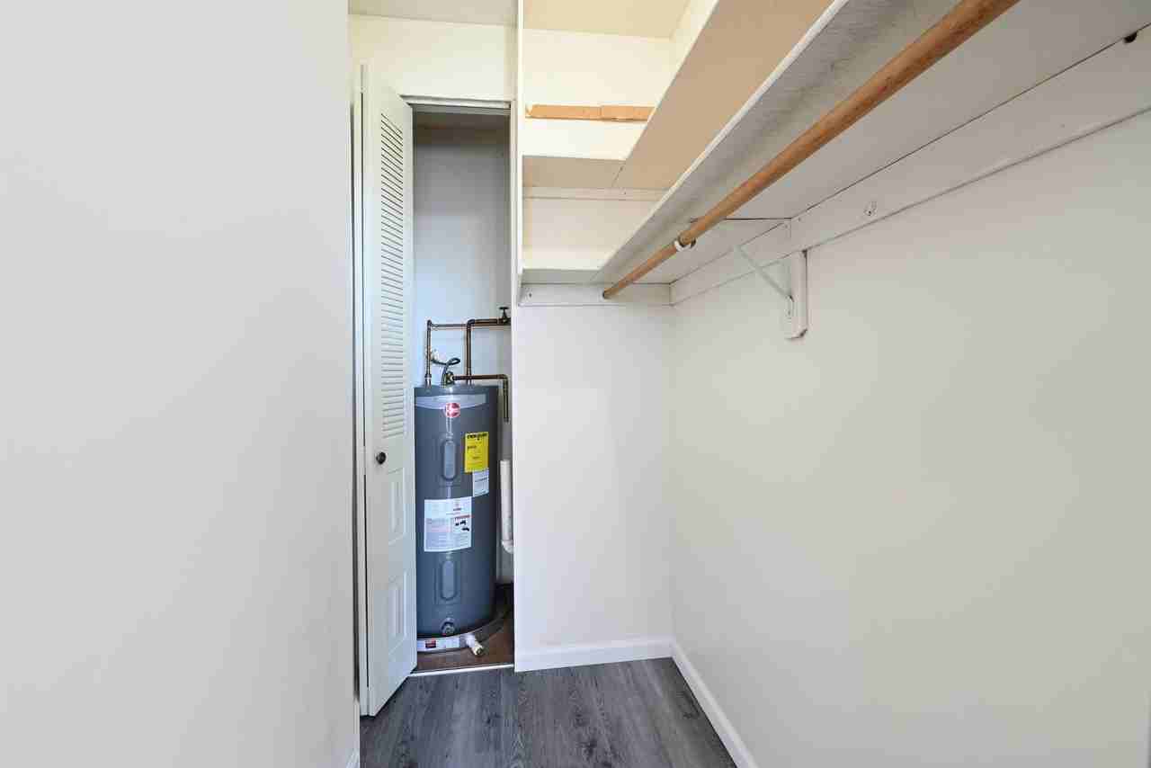 415417 Central Ave #4R - Photo 5 of 10