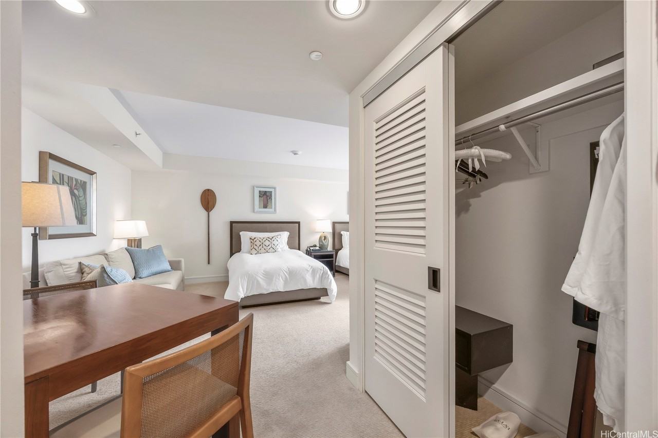 223 Saratoga Rd #1116 - Photo 6 of 24