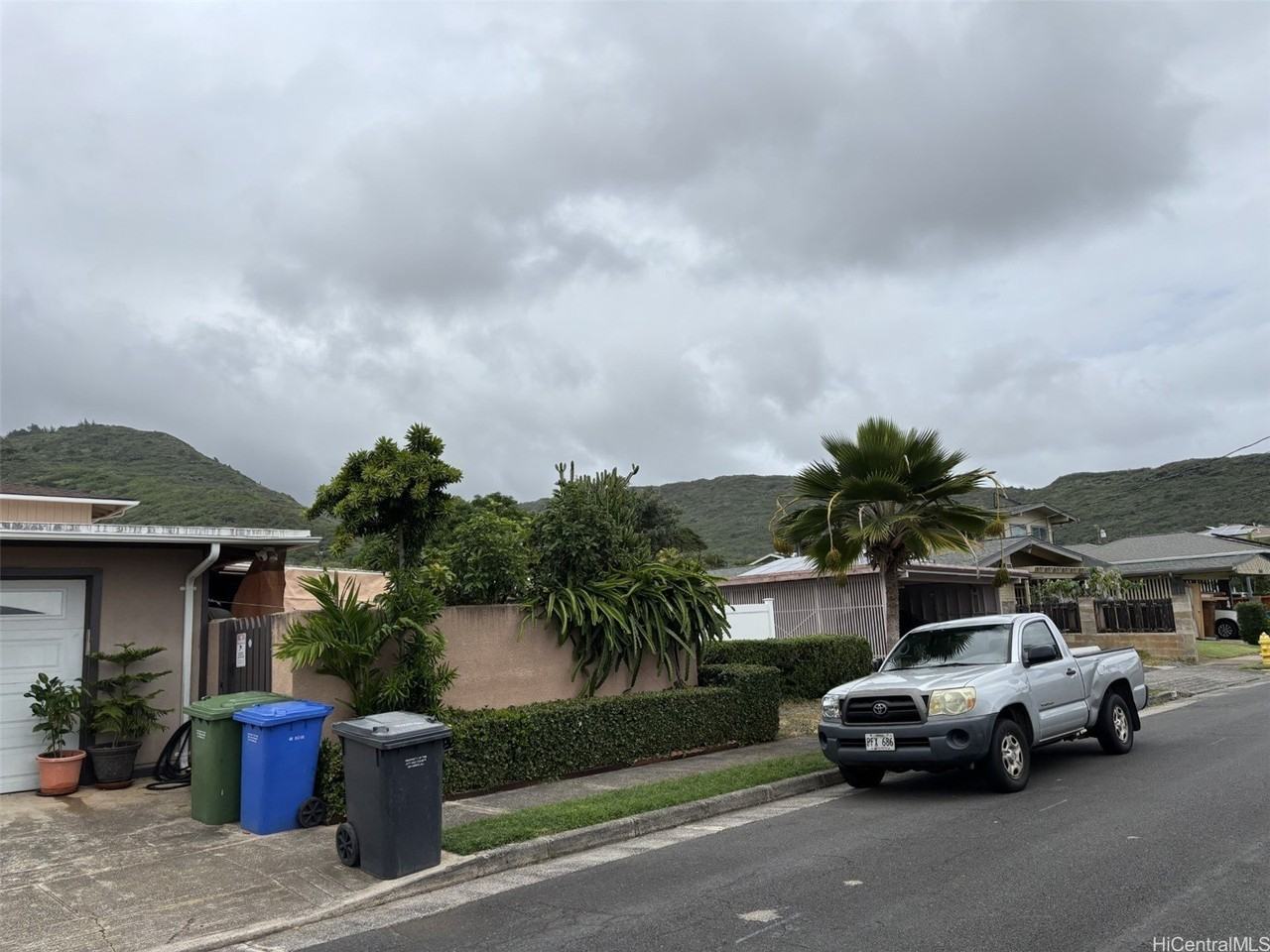 5622 Kanau St - Photo 2 of 12