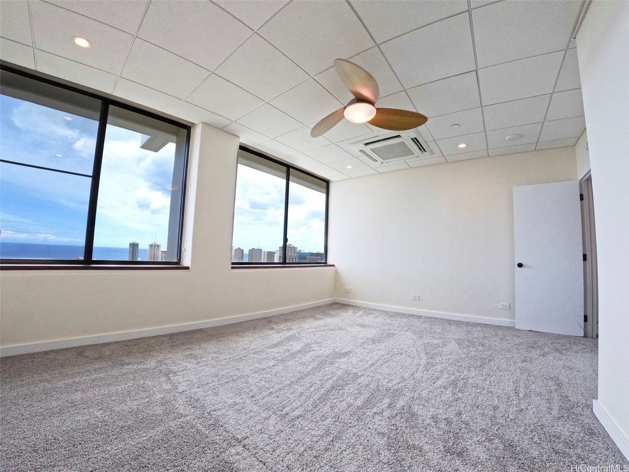 2333 Kapiolani Blvd Apt 3509 - Photo 5 of 18