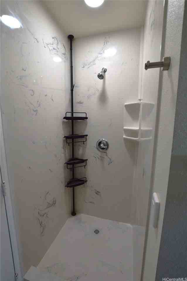 2333 Kapiolani Blvd Apt 3509 - Photo 7 of 18