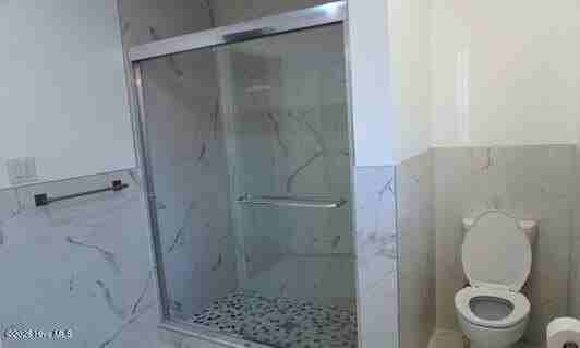 206 Thurston Dr W - Photo 6 of 10