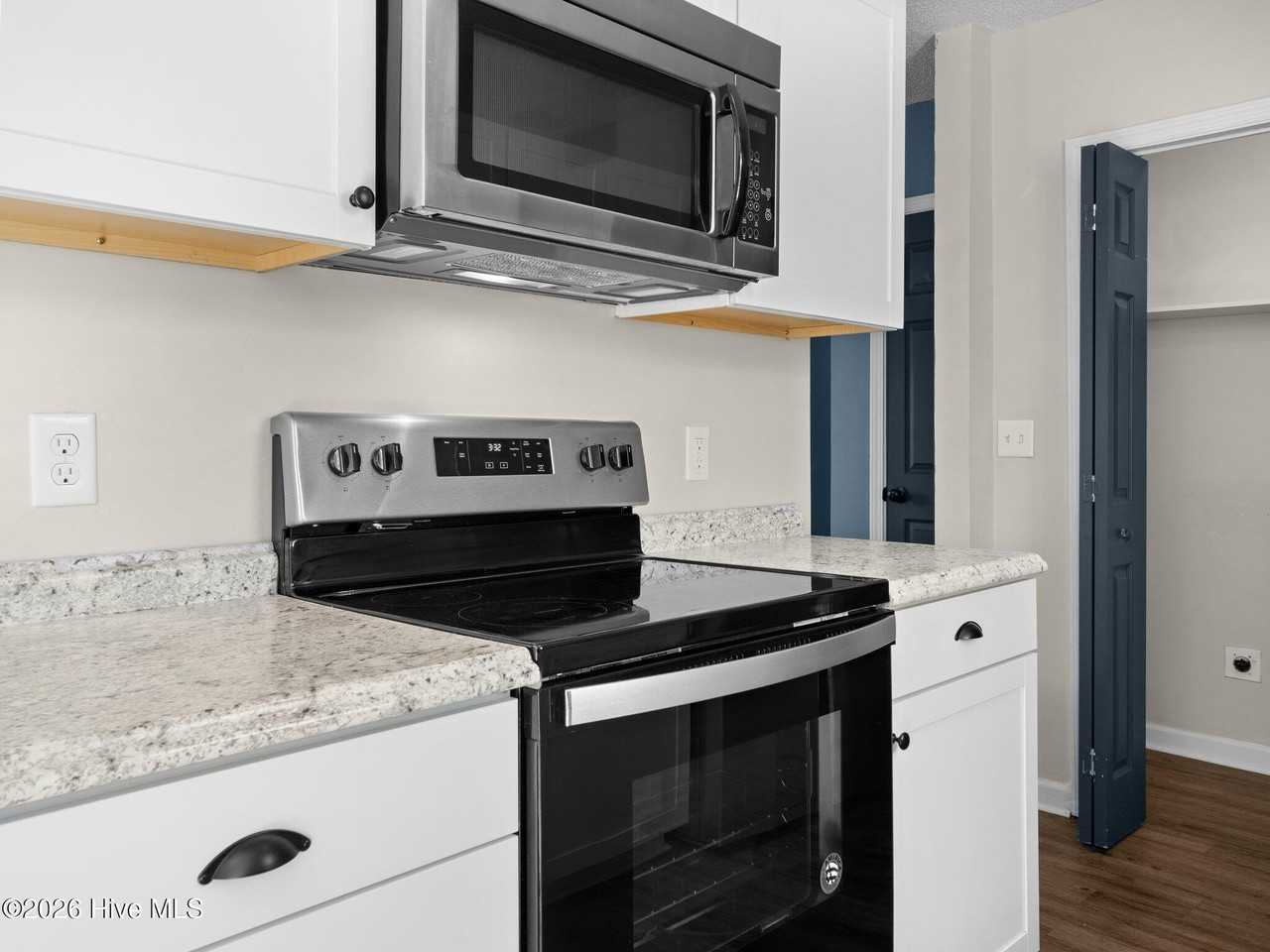 23 Crown Point Rd - Photo 6 of 21