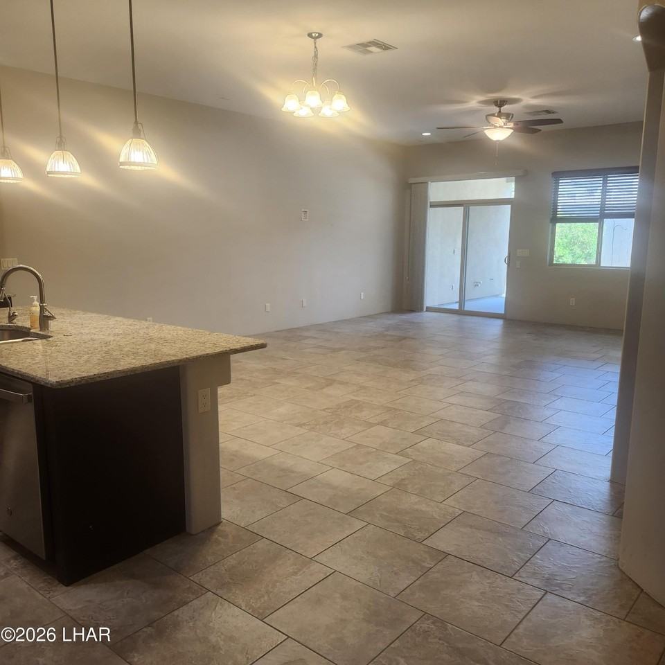 1784 E Savannah Bnd - Photo 3 of 37