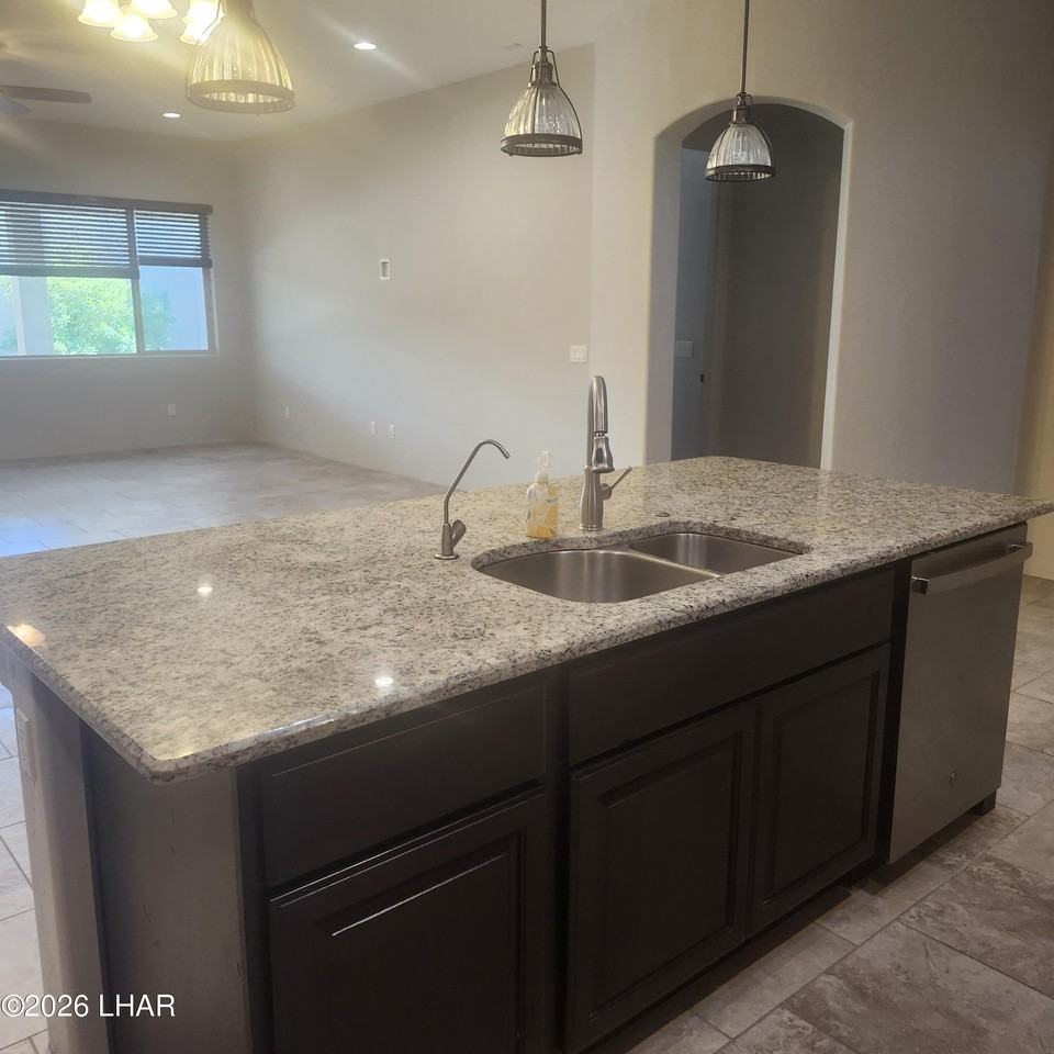 1784 E Savannah Bnd - Photo 5 of 37