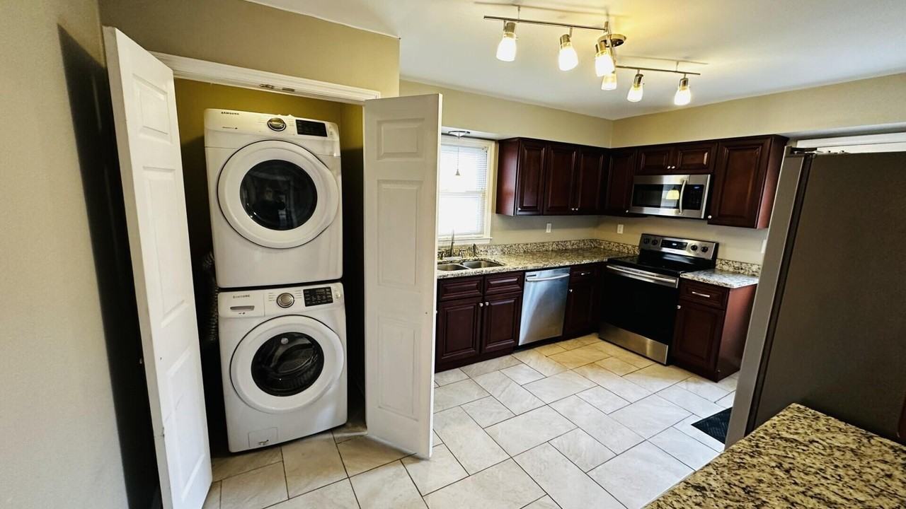 2948A Candlelight Way - Photo 5 of 33