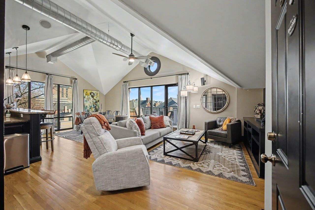 261 S Limestone Unit 304 - Photo 7 of 50