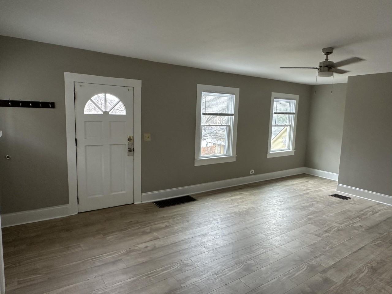 302 Clay St - Photo 2 of 44