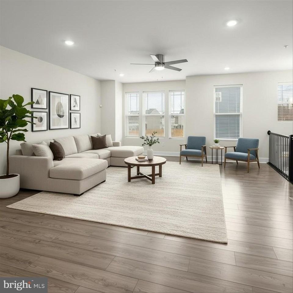 304 Sweetbay Rd - Photo 3 of 50