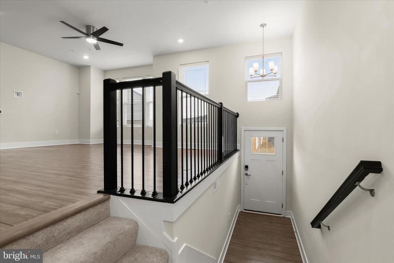 304 Sweetbay Rd - Photo 6 of 50