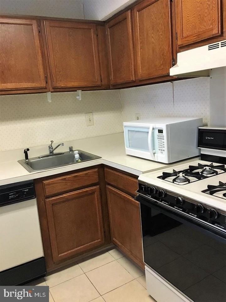 5482 Cedar Ln - Photo 7 of 11