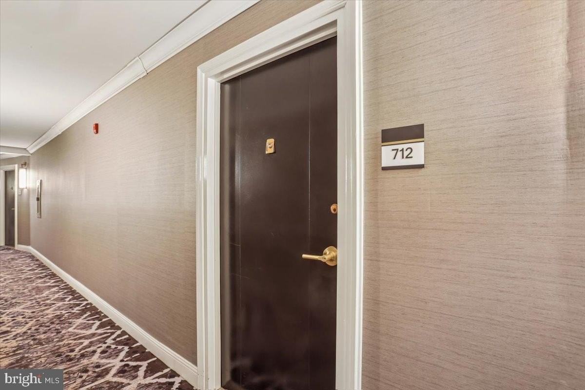 9039 Sligo Creek Pkwy - Photo 7 of 50