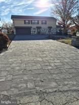 901 Montgomery Ave - Photo 1 of 1