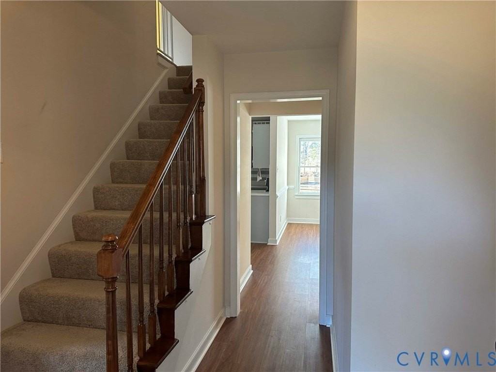 10510 Courtney Rd - Photo 2 of 28