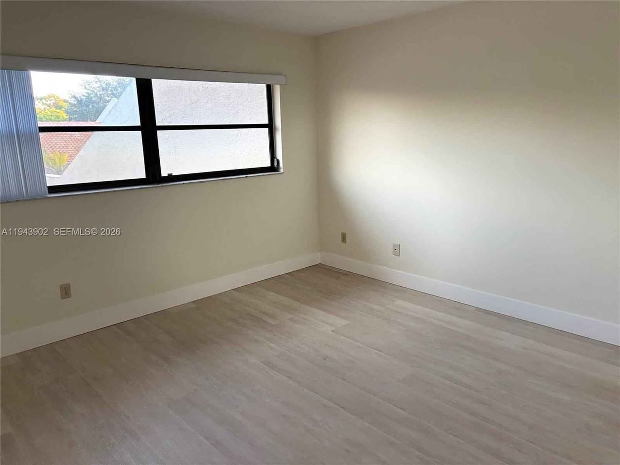 Sw 115th Pl - Photo 3 of 8