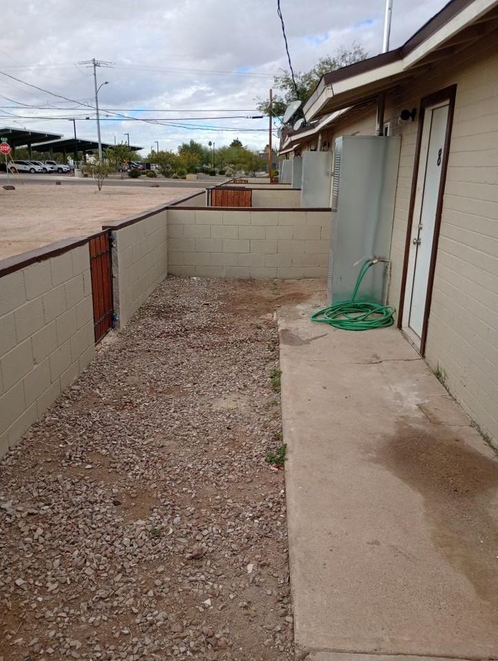 603 N D St - Photo 5 of 10