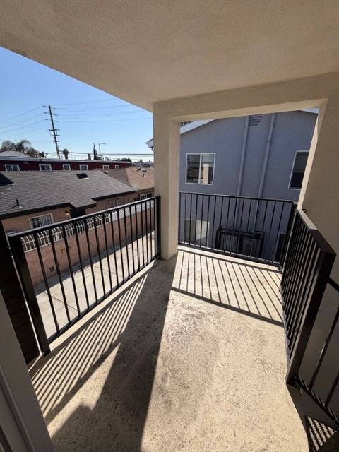 121 1/2 W Century Blvd #121-1-2 - Photo 2 of 11