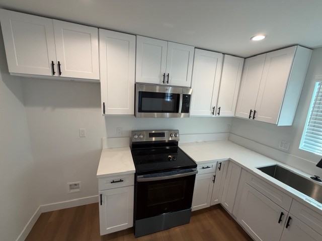 121 1/2 W Century Blvd #121-1-2 - Photo 3 of 11