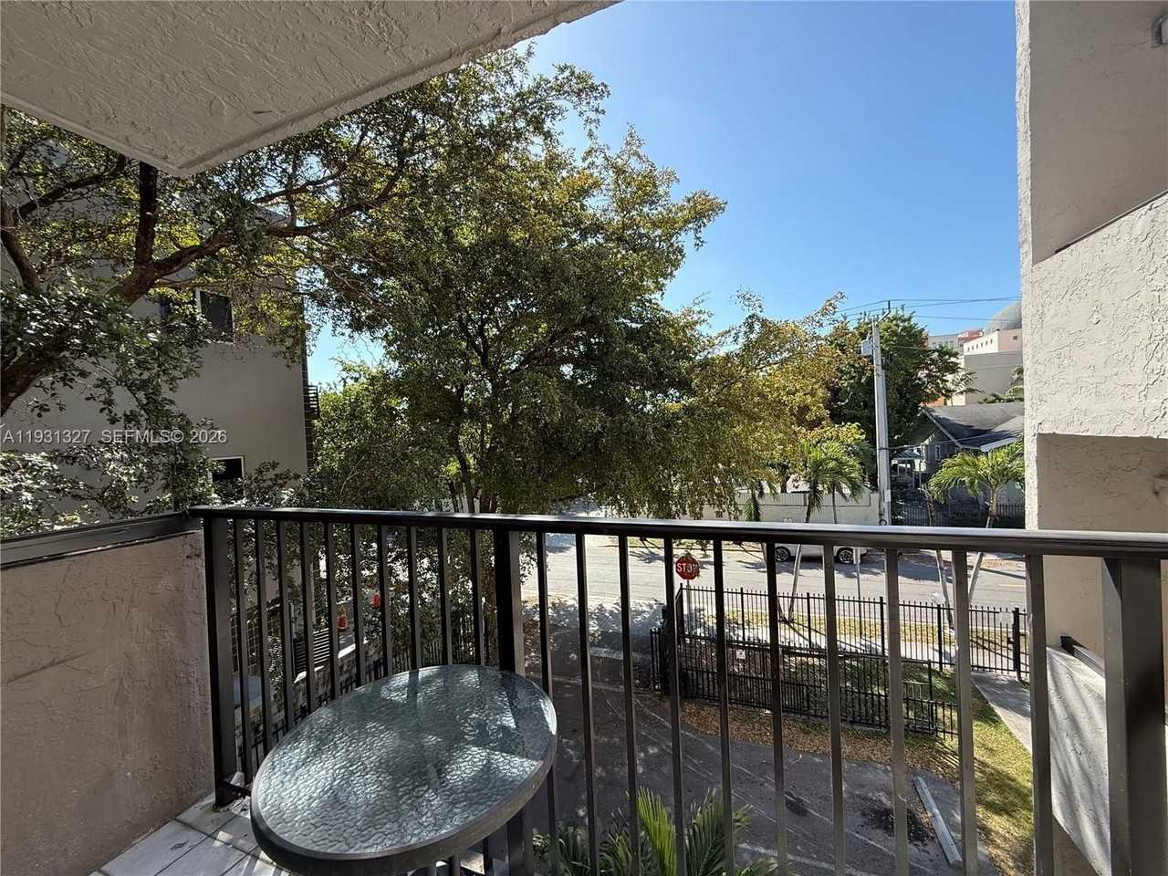 1337 Nw 1st St #8 - Photo 3 of 11