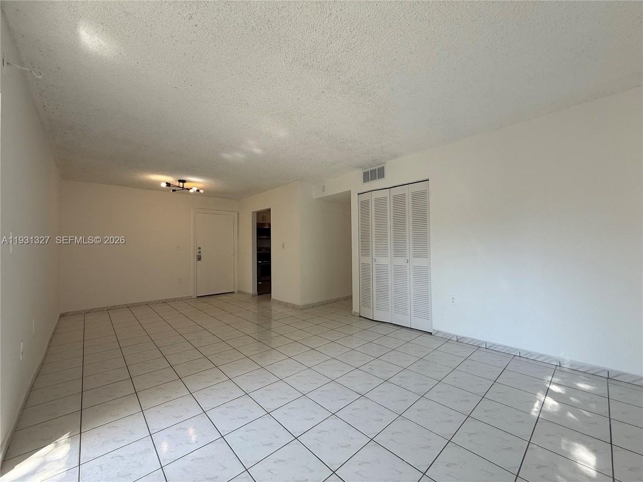 1337 Nw 1st St #8 - Photo 4 of 11