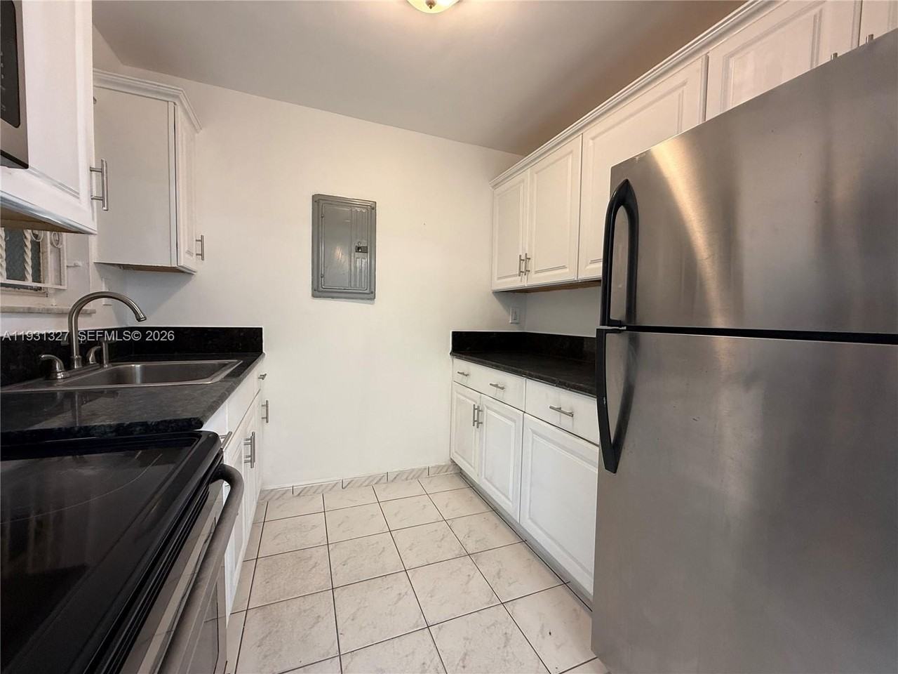 1337 Nw 1st St #8 - Photo 6 of 11