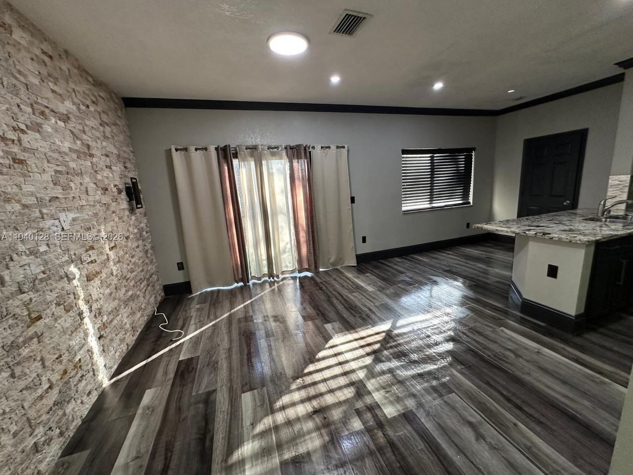 10244 Sw 20th St #10244 - Photo 4 of 21