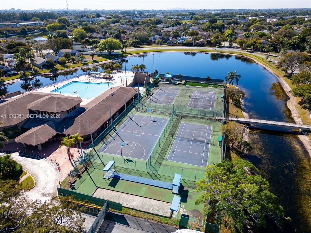 2342 Nw 36th Ave #2342 - Photo 7 of 43