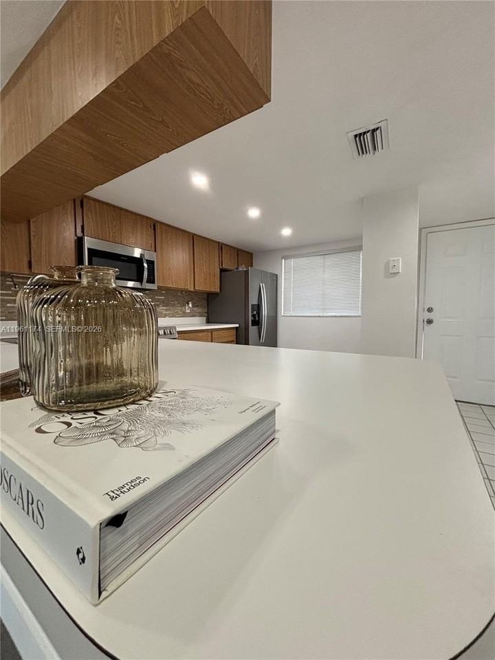 1005 Palm Beach Trace Dr #1005