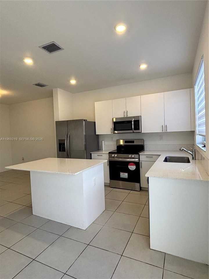 29228 Sw 163rd Ct - Photo 6 of 18