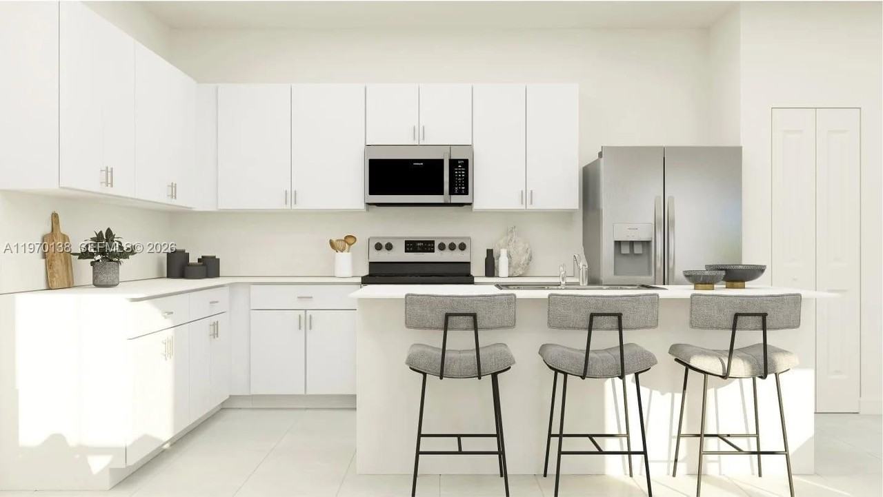 2549 Se 24th Ct #2549 - Photo 2 of 17