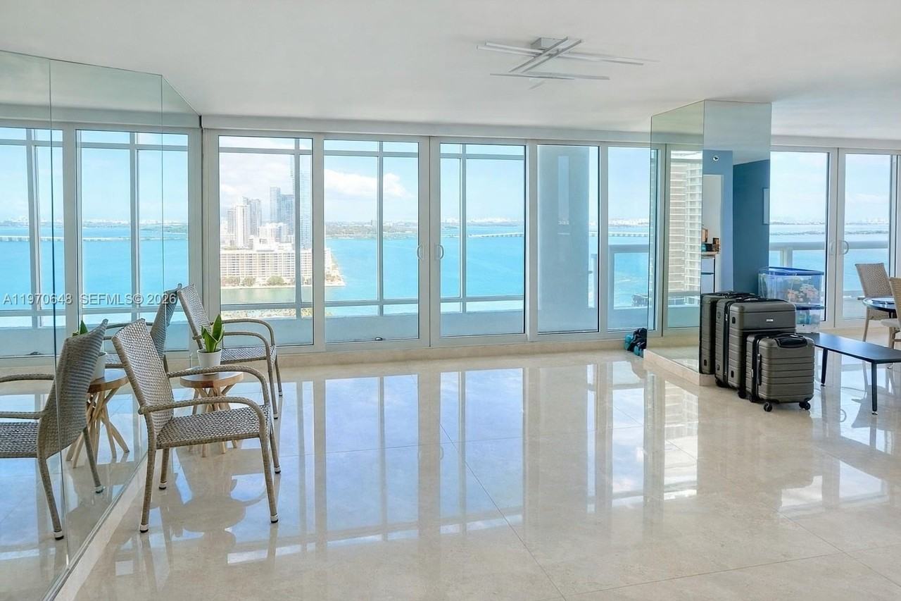 1717 N Bayshore Dr #3334 - Photo 3 of 31