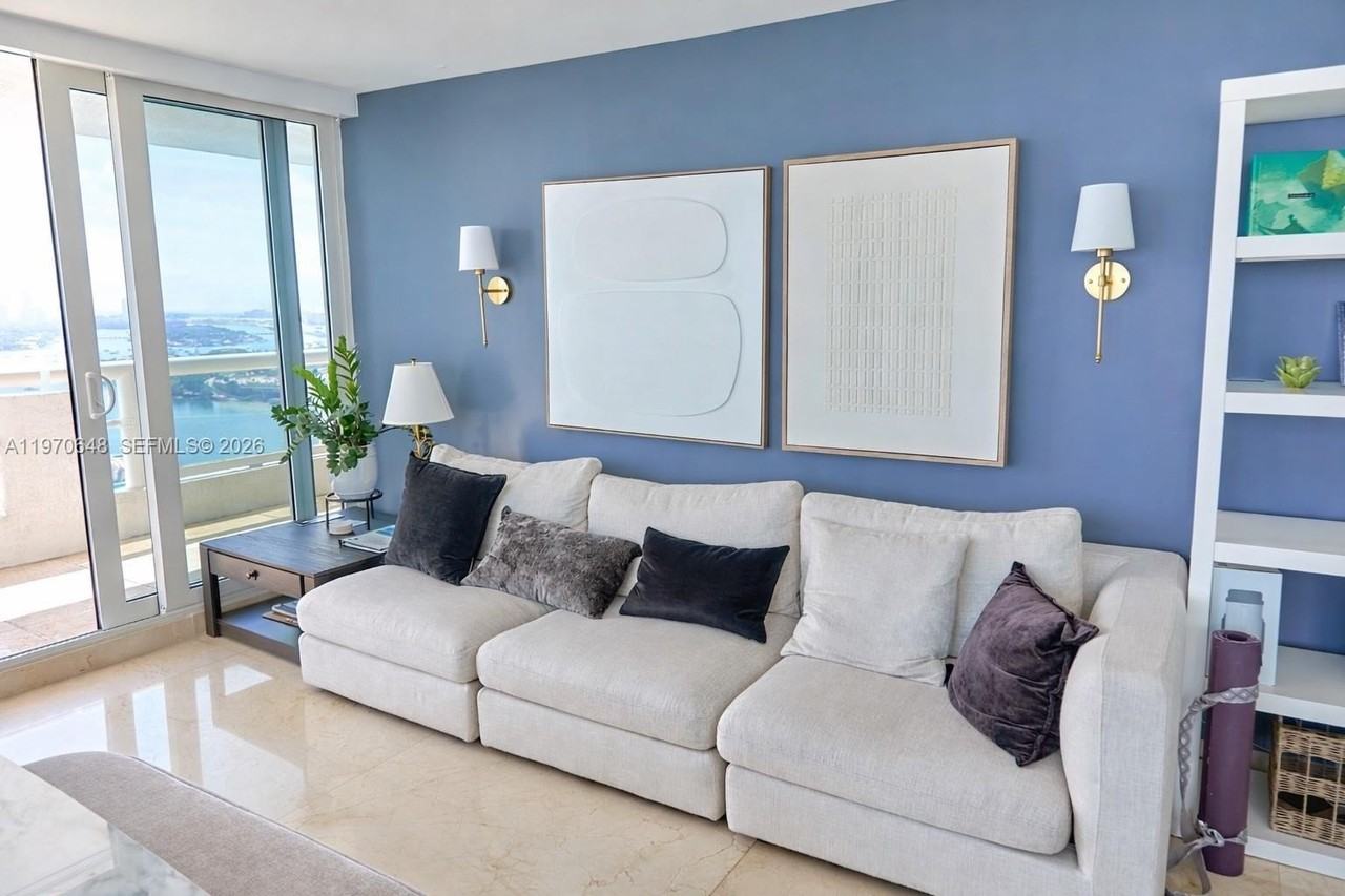 1717 N Bayshore Dr #3334 - Photo 4 of 31