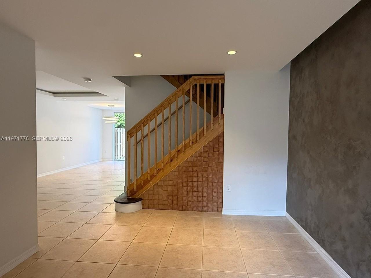 20711 Sw 80th Ct - Photo 2 of 24