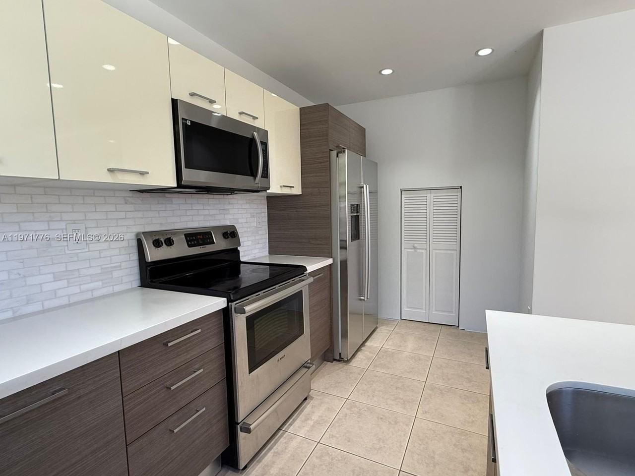 20711 Sw 80th Ct - Photo 7 of 24