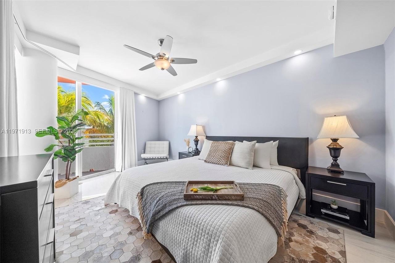 226 Ocean Dr #3C - Photo 4 of 41