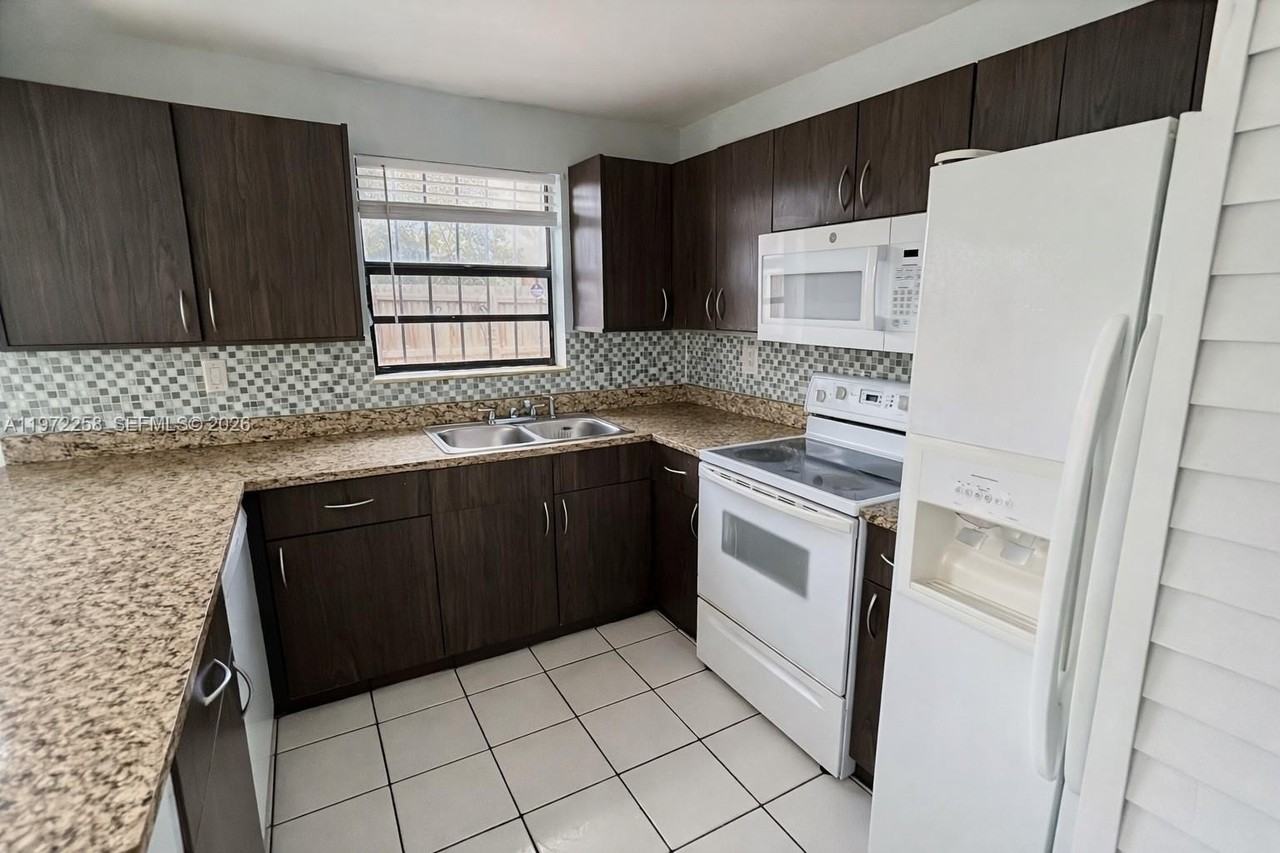 10900 Nw 7th St #101 - Photo 2 of 10