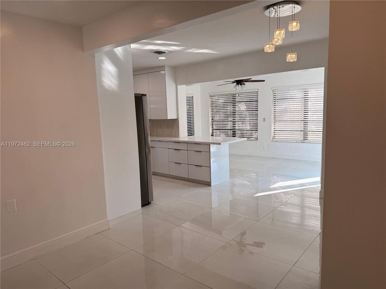 2813 Bahama Dr - Photo 4 of 25