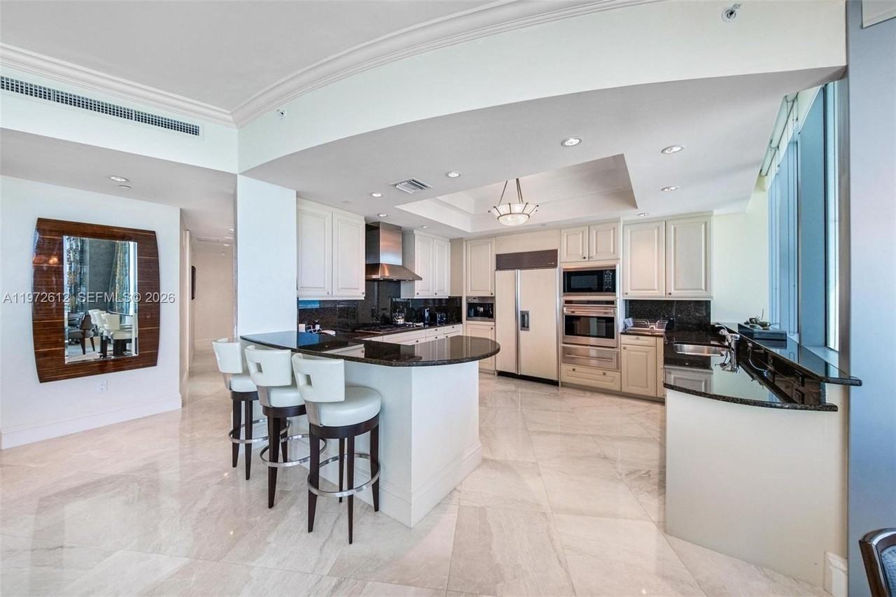 10295 Collins Ave #1502 - Photo 5 of 17